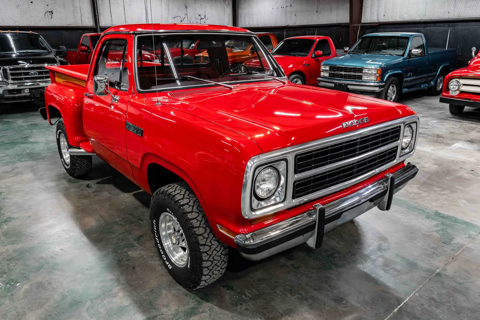 1980 Dodge-Power Wagon-Crimson Red-128300-39.jpg